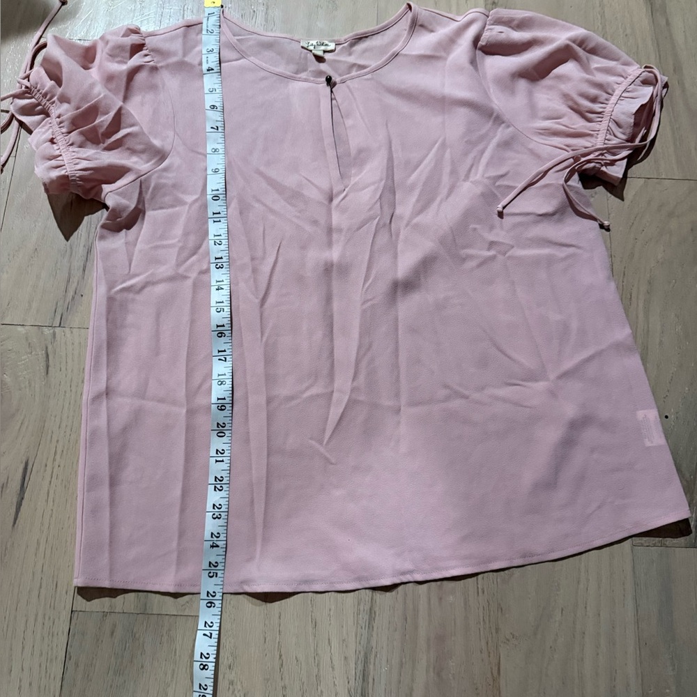 Elegant Pink Blouse with Puff Sleeves
